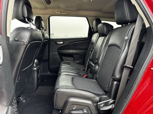 Used 2018 Dodge Journey Crossroad w/ Driver Convenience Group image 29