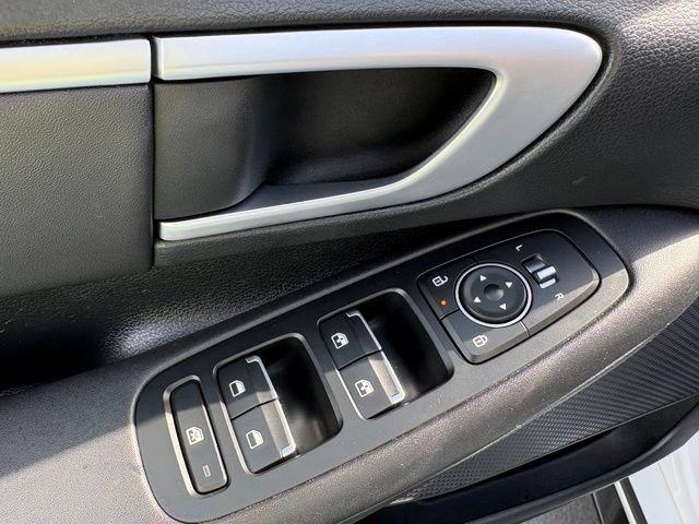 Used 2025 Hyundai Sonata SEL FWD image 17