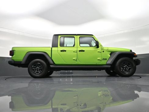 Used 2025 Jeep Gladiator Sport AWD/4WD image 28