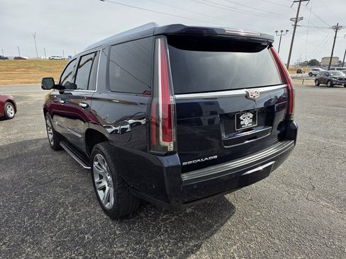 Used 2020 Cadillac Escalade Luxury image 5