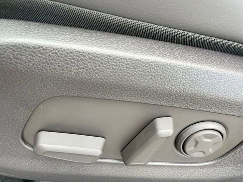 New 2026 Kia Carnival EX image 39