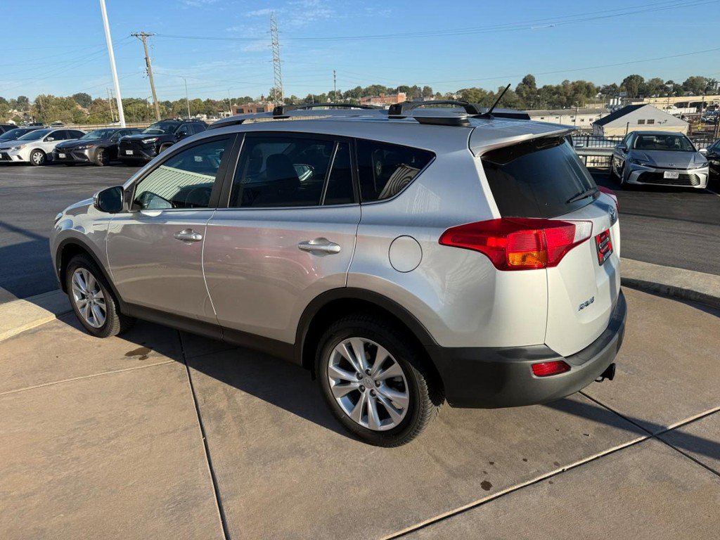 Used 2015 Toyota RAV4 Limited w/ Technology Package AWD/4WD image 8