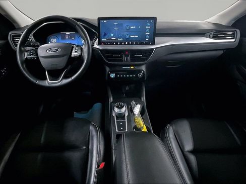 Used 2024 Ford Escape Platinum image 8