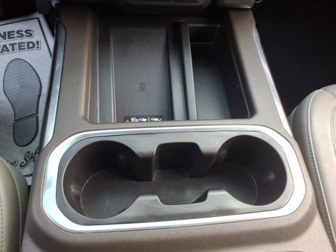 Used 2019 GMC Sierra 1500 SLT w/ SLT Premium Plus Package image 17