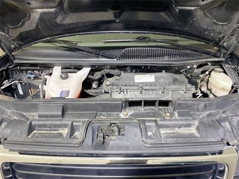 Used 2023 GMC Savana 2500 w/ Driver Convenience Package image 10