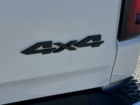New 2025 RAM 1500 Tradesman w/ Night Edition AWD/4WD image 29