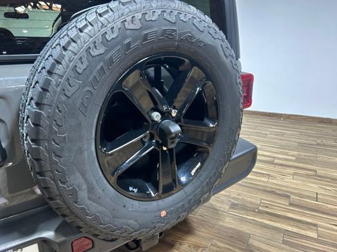 Used 2021 Jeep Wrangler Unlimited Sport AWD/4WD image 15