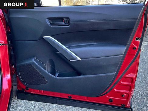 Used 2023 Toyota Corolla Cross LE w/ Moonroof Package image 23