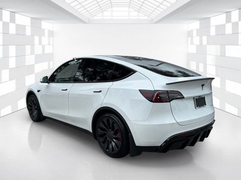 Used 2024 Tesla Model Y Performance AWD/4WD image 5