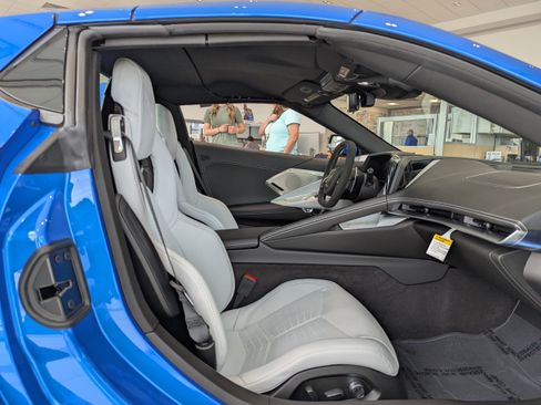 New 2026 Chevrolet Corvette Stingray Preferred Conv w/ 2LT image 19