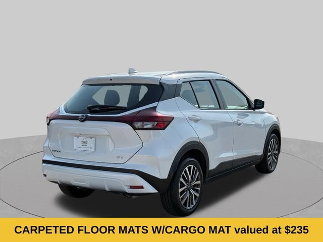 Used 2023 Nissan Kicks SV FWD image 3