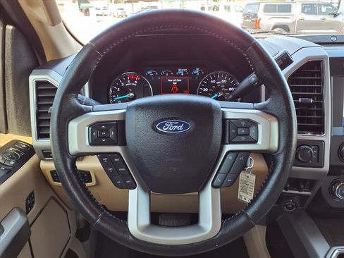 Used 2020 Ford F250 Lariat w/ Chrome Package image 23