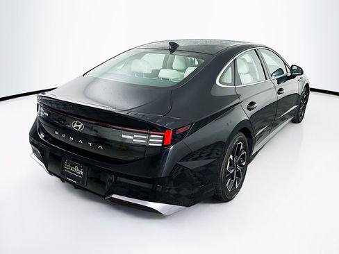 Used 2025 Hyundai Sonata SEL FWD image 9