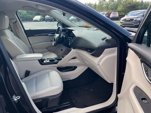 Used 2022 Buick Envision Preferred FWD image 9