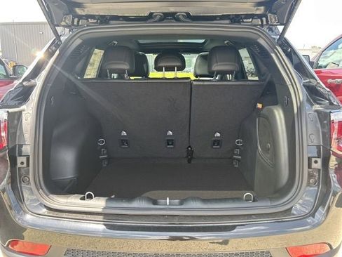 New 2024 Jeep Compass Latitude w/ Sun and Sound Group image 37