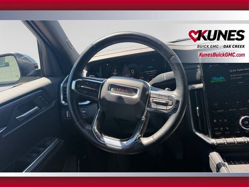 Used 2024 GMC Acadia Elevation AWD/4WD image 15