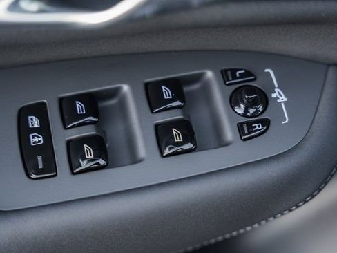 New 2026 Volvo XC90 B6 Ultra w/ Protection Package image 33