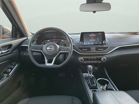 Used 2023 Nissan Altima 2.5 SV image 23