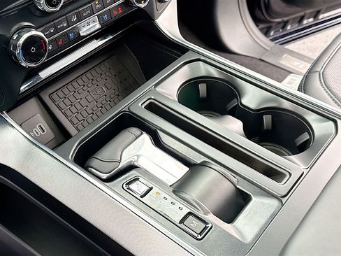 New 2025 Ford F150 Platinum w/ Equipment Group 702A High image 15