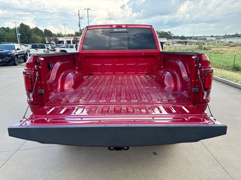 Used 2026 RAM 2500 Laramie AWD/4WD image 23