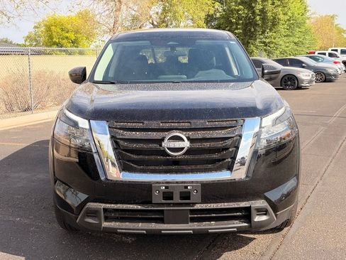 Used 2025 Nissan Pathfinder S FWD image 9