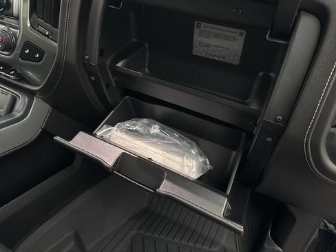 Used 2018 Chevrolet Silverado 1500 LTZ Z71 w/ Centennial Edition image 41