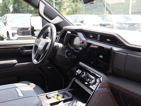 Used 2026 GMC Sierra 2500 AT4 w/ AT4 Premium Plus Package AWD/4WD image 47