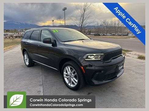 Used 2023 Dodge Durango GT image 1