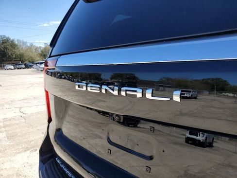 New 2026 GMC Yukon XL Denali image 9