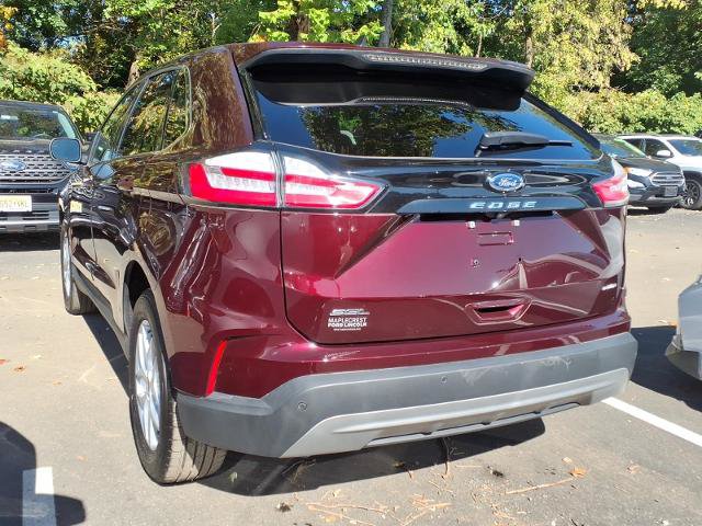 Certified 2024 Ford Edge SEL w/ Convenience Package AWD/4WD image 3