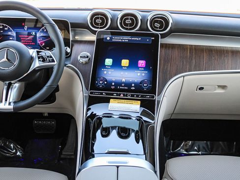 New 2026 Mercedes-Benz GLC 300 image 13