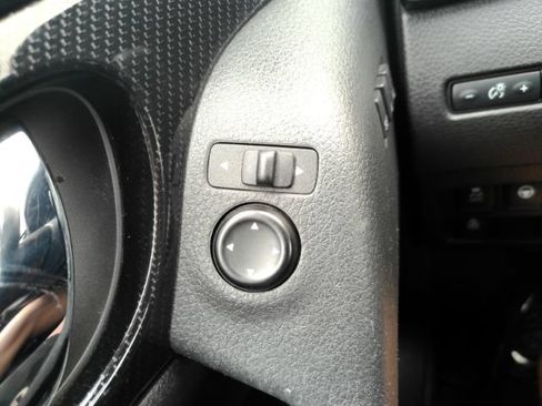 Used 2020 Nissan Rogue SL FWD image 38