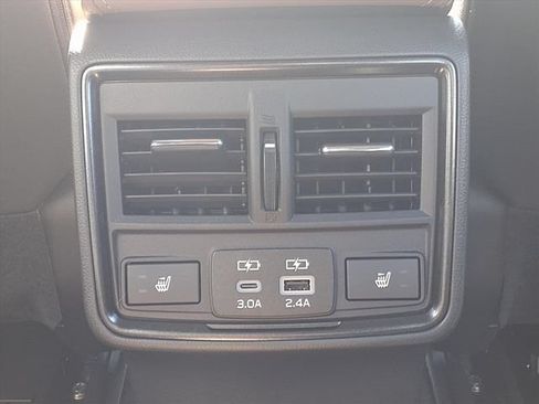 Used 2025 Subaru Forester Touring AWD/4WD image 11