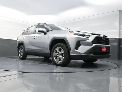 Used 2024 Toyota RAV4 XLE FWD image 30