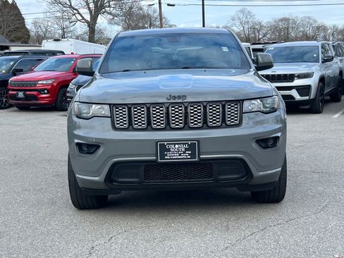 Used 2021 Jeep Grand Cherokee Laredo X image 10