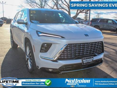 Used 2025 Buick Enclave Avenir w/ Trailering Package, 5000 lbs. AWD/4WD image 5