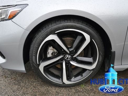 Used 2022 Honda Accord Sport image 9