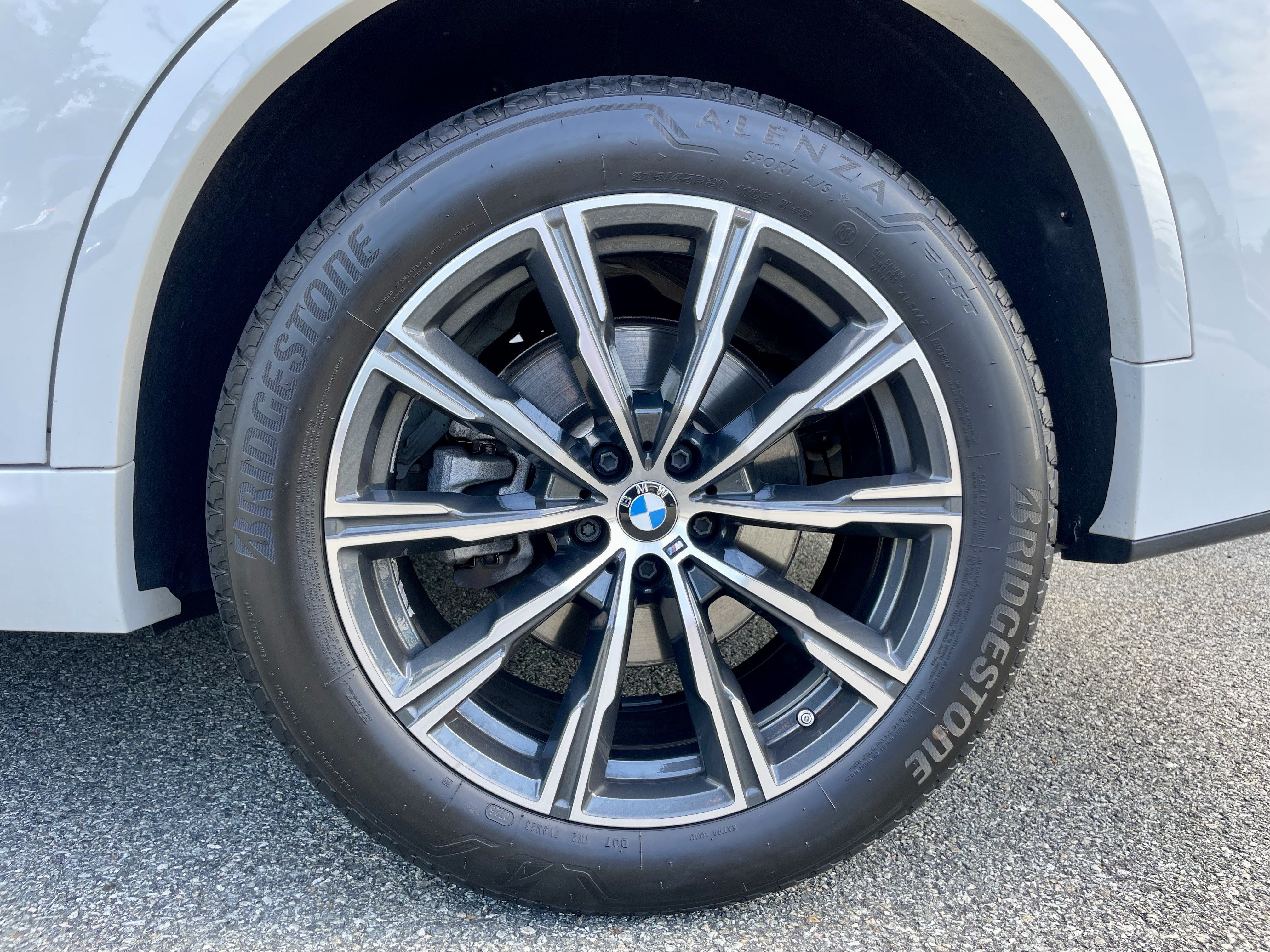 Used 2024 BMW X5 xDrive40i w/ M Sport Package AWD/4WD image 10