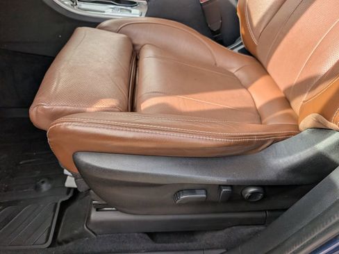 Used 2022 Subaru Ascent Touring image 24