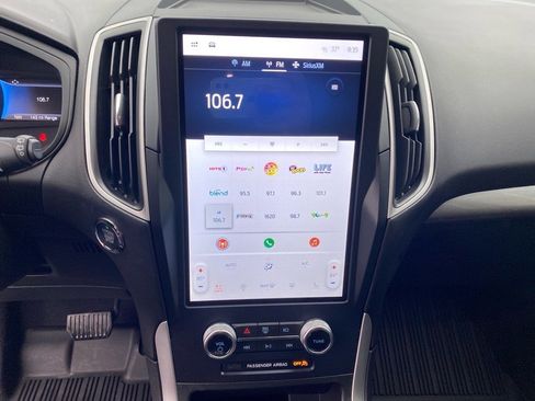 Used 2024 Ford Edge SEL w/ Convenience Package image 11