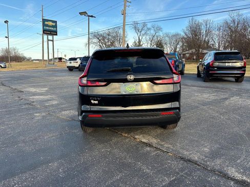 Used 2023 Honda CR-V EX image 4