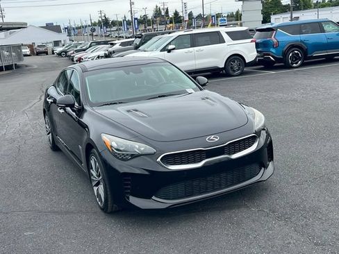 Used 2018 Kia Stinger Premium AWD/4WD image 5