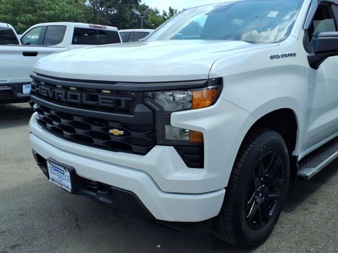 Used 2023 Chevrolet Silverado 1500 Custom AWD/4WD image 7