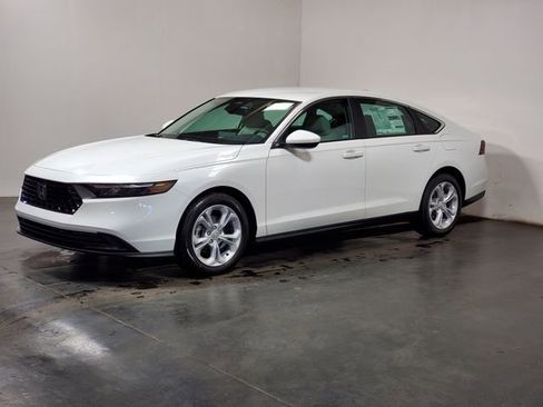 New 2026 Honda Accord LX image 5