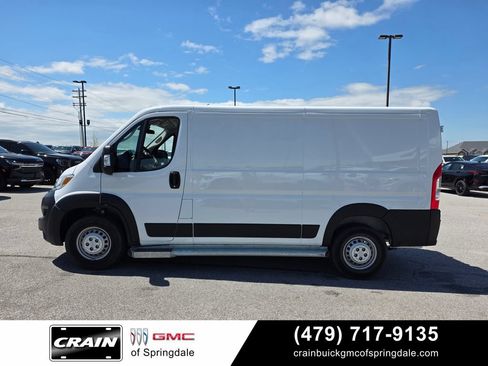 Used 2025 RAM ProMaster 2500 w/ U-Haul Equipment Group FWD image 4