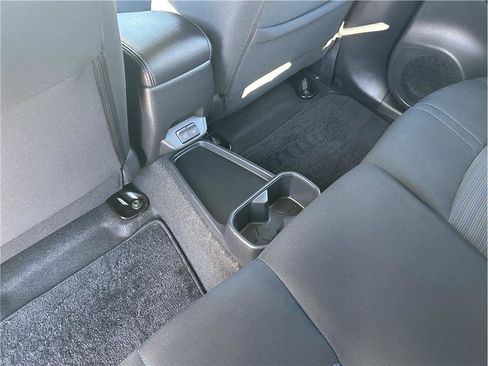 Used 2025 Nissan Leaf S image 24