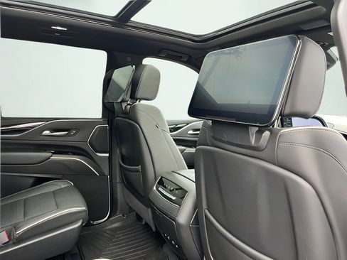 Used 2021 Cadillac Escalade Sport RWD image 28