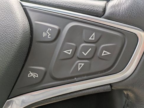 Used 2022 Chevrolet Malibu LT w/ Leather Package image 24