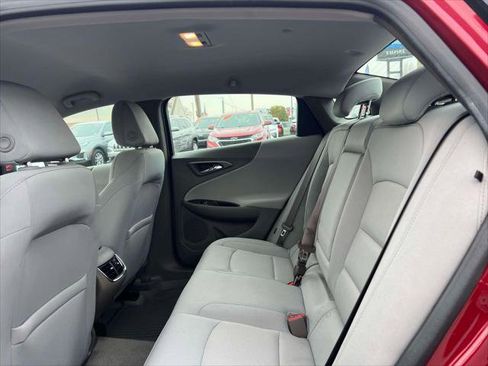Used 2018 Chevrolet Malibu LT image 8