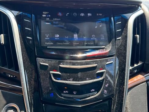Used 2020 Cadillac Escalade Premium Luxury w/ Escalade Sport Edition AWD/4WD image 8